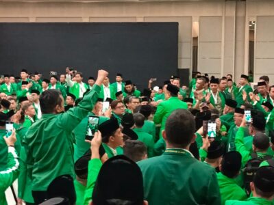 Suasana kisruh mewarnai sidang dalam Muktamar X PPP yang digelar di Ancol Jakarta, Sabtu (27/09)