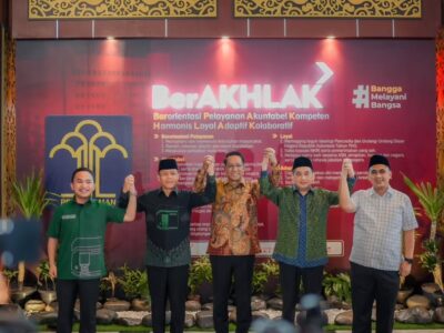 Menteri Hukum, Supratman Andi Agtas, bersama dua kubu PPP yang berseteru.