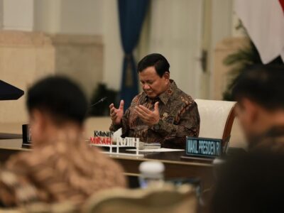Prabowo Subianto dalam Rapat Kabinet Paripurna