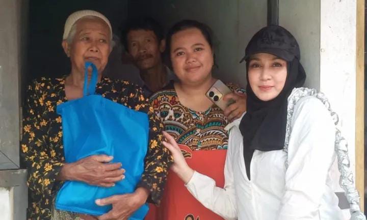 Anggota DPR RI Fraksi Demokrat, Dina Lorenza