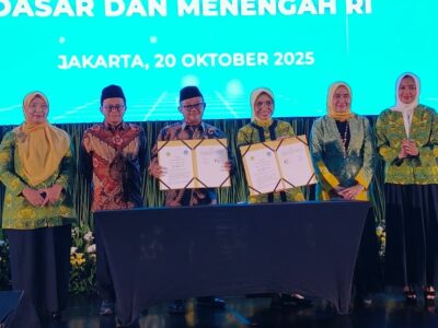 Penandatanganan MOU antara Pengajian Al Hidayah dan Kementerian Pendidikan Dasar dan Menengah, Senin (20/10/2025)