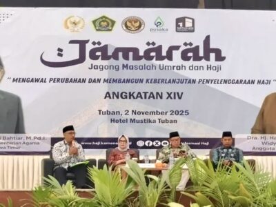 Haeny Relawati (kedua dari kiri)
