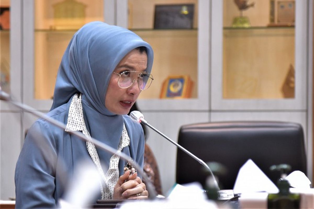 Anggota Komisi IX DPR RI, Arzeti Bilbina