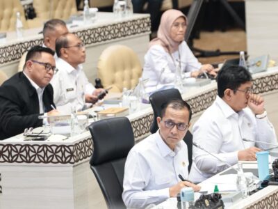 Menteri Transmigrasi, Iftitah Sulaiman dan Wamentrans, Viva Yoga Mauladi
