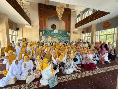 Khataman Qur'an dan Penyerahan Tali Asih DPP Pengajian Al-Hidayah yang digelar di Jakarta pada Senin (16/03/2026). Sumber foto : Istimewa